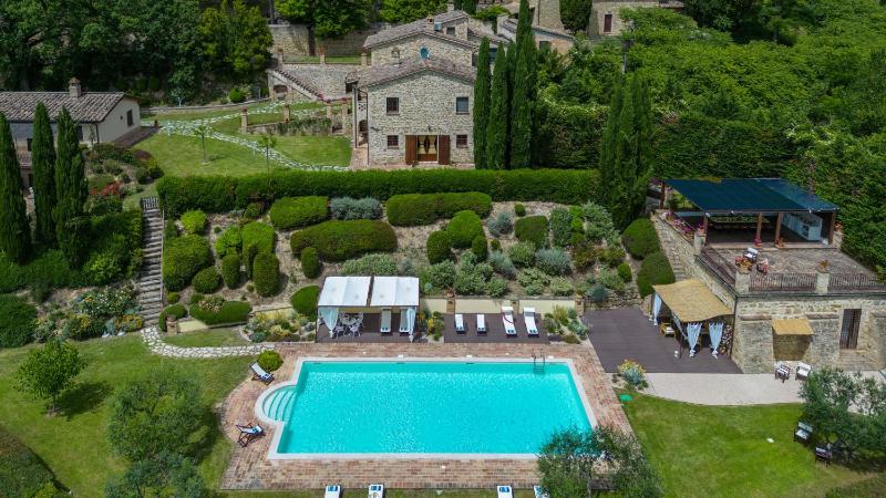 IL BORGO 16 Emma Villas - image 19