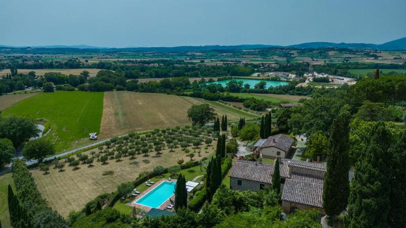 IL BORGO 16 Emma Villas - image 21