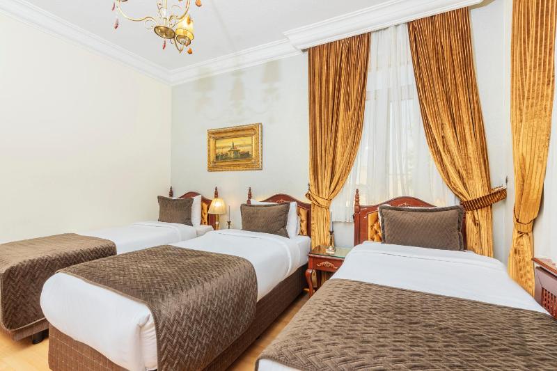 Triple Room image 2