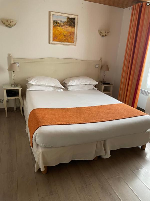 Classic Double Room image 1