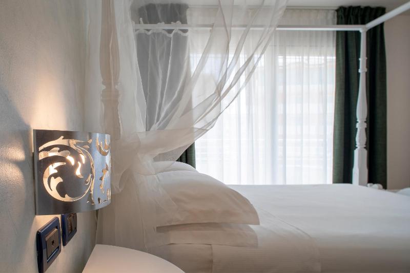 Junior Suite image 1