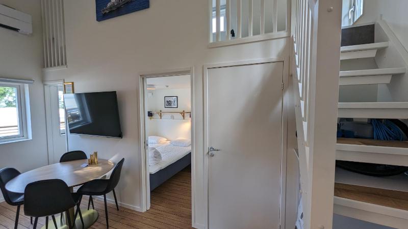 Premium Cottage image 4