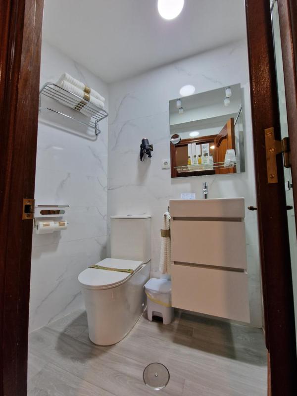 Hostal Fidalgo - image 36