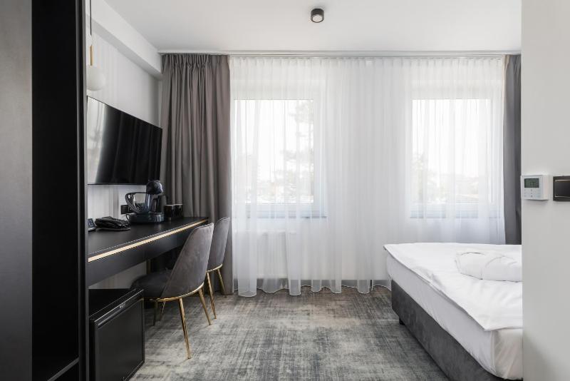 Deluxe Single Room image 1