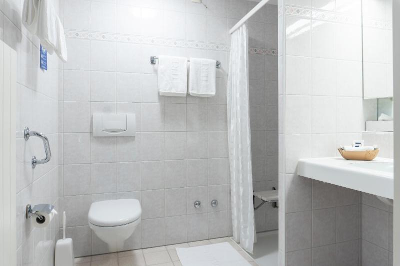 Standard Apartment image 3