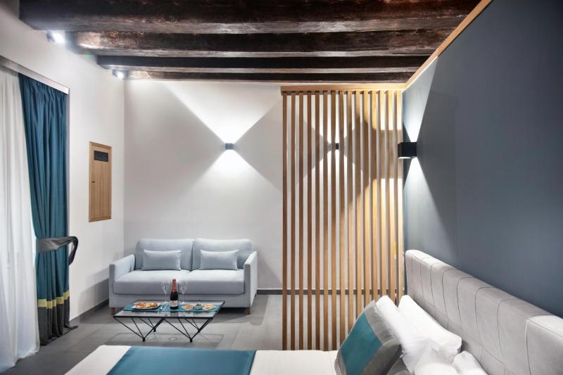 Deluxe Junior Suite with Spa Bath - Depandance image 3