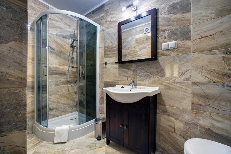Double Room - Ground Floor image 4
