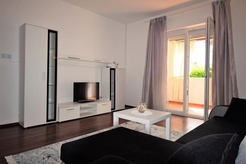 Apartments Mica - image 4