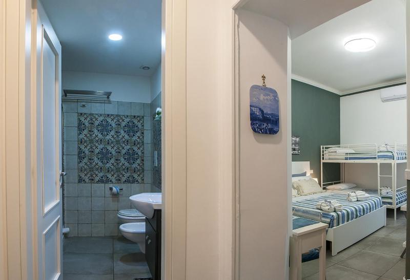 Quadruple Room image 4