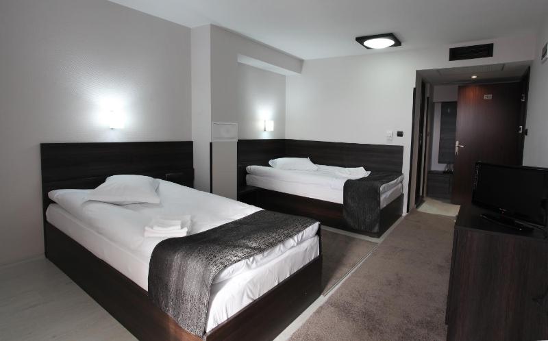 Economy Single Room image 4