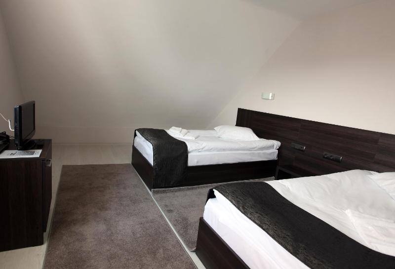 Economy Single Room image 3