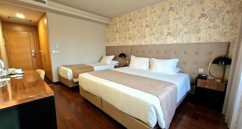 Standard Family Room image 4