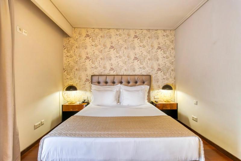 Double or Twin Room image 3