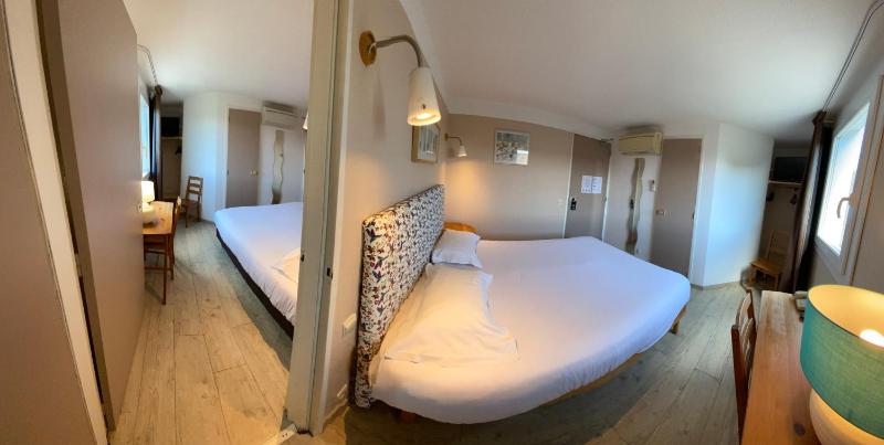 Quadruple Room image 3