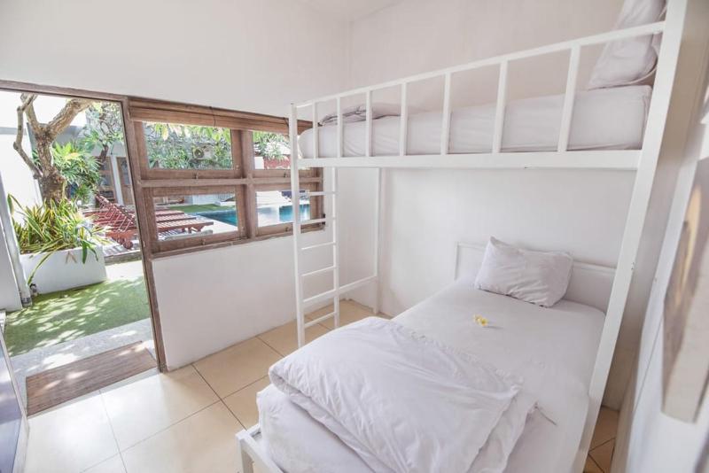 Double or Twin Room image 2