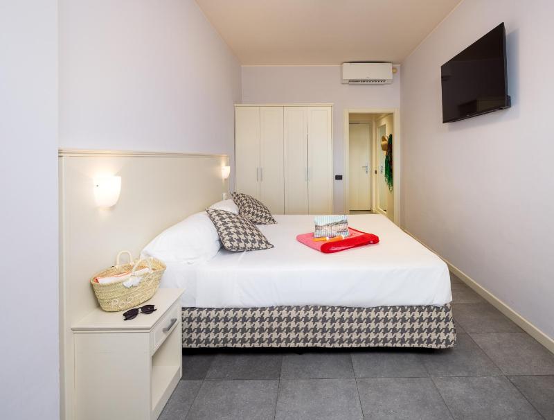 Double or Twin Room with Terrace and Sea View image 1