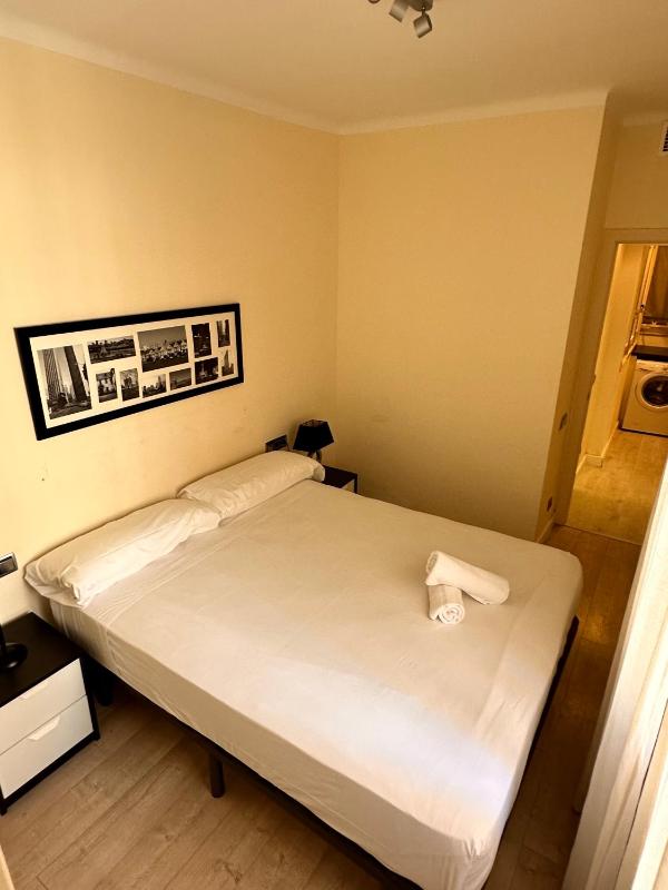 Gracia Barcelona Apartment - image 11