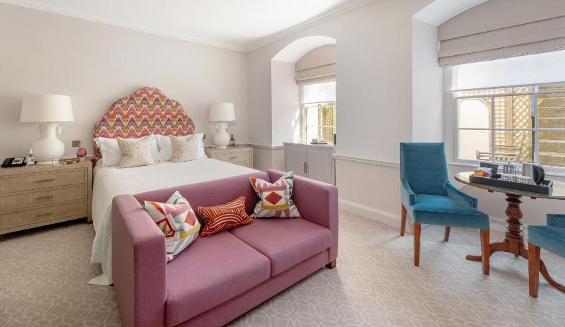 Classic Double Room image 1
