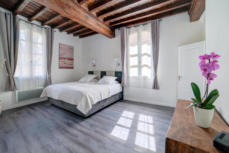 Junior Suite with Canal View image 4