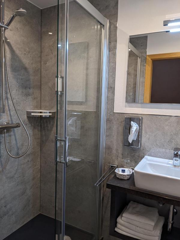 Standard Double Room image 2