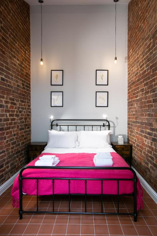 One-Bedroom Cottage image 1