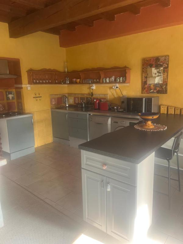 Three-Bedroom Apartment (6 Adults) image 4