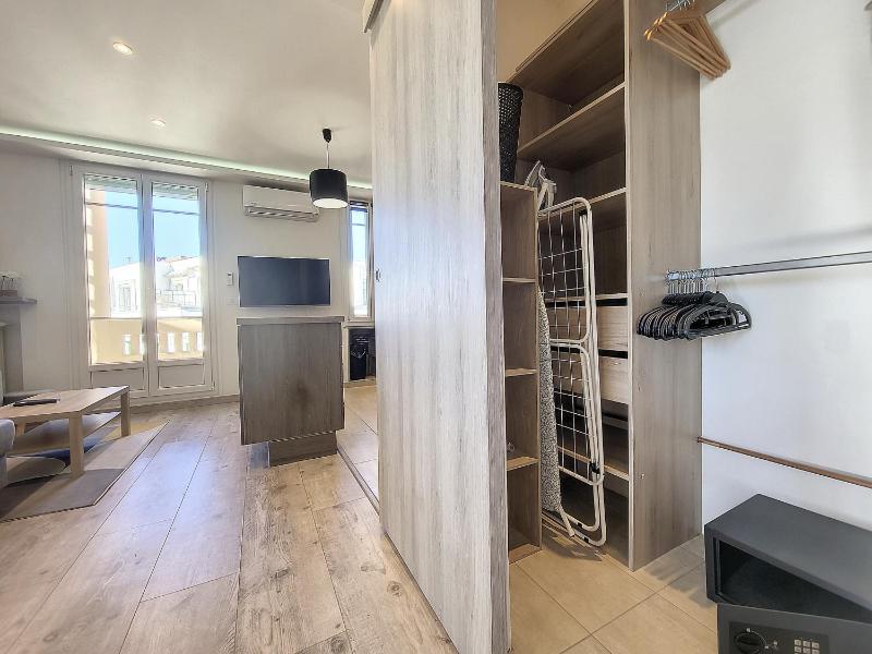 Nestor&Jeeves - PALAIS HISPANIA - Top floor apartment - image 13