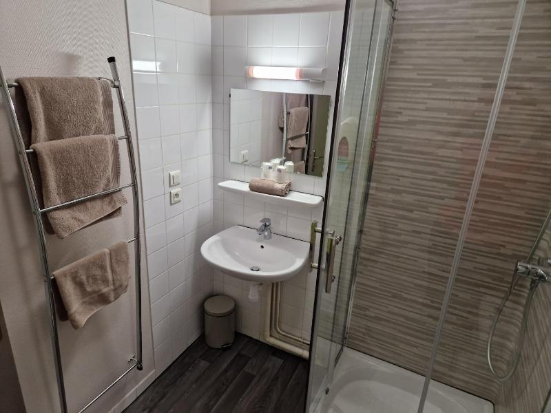 Triple Room (Street Side) image 3