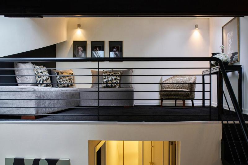 Deluxe Interconnected Family Suite image 4