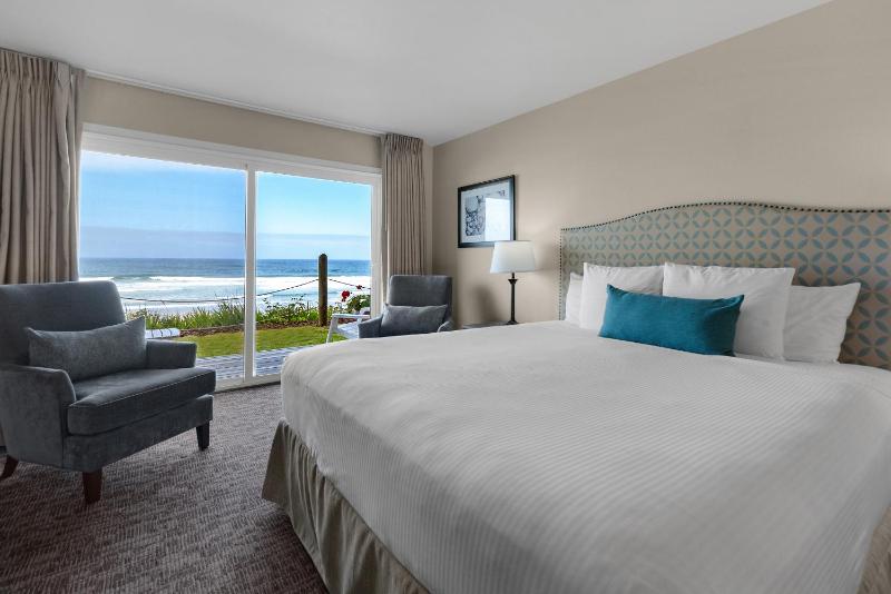 Pelican Shores Inn - image 32