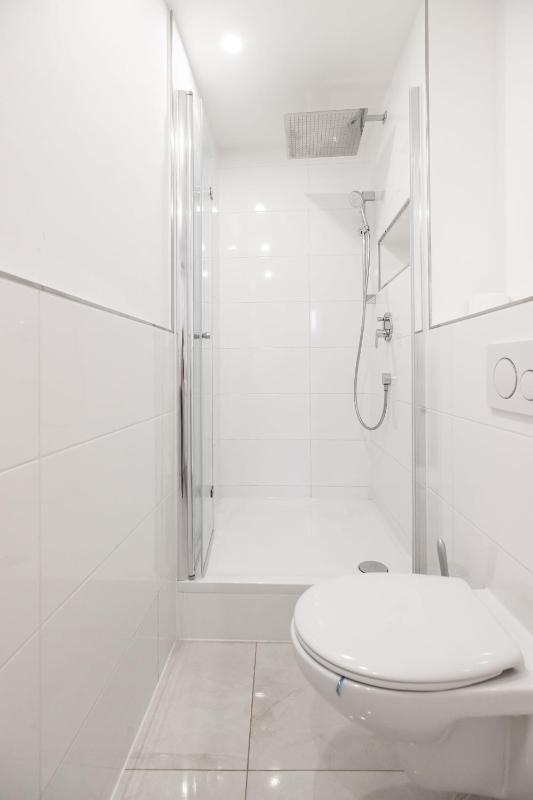 Rooms by StayStay I 24 Hours Check-In - image 15