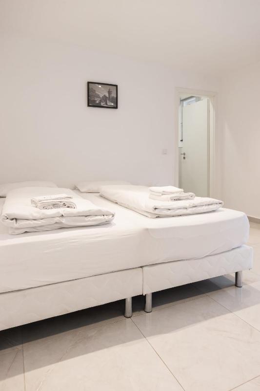 Rooms by StayStay I 24 Hours Check-In - image 42