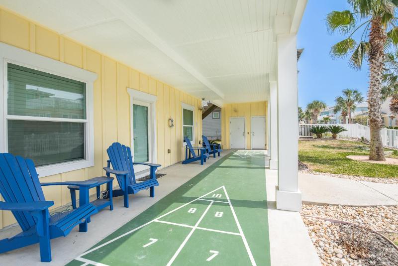Sandy Craic- Elevator! Overlooking Community Pool! - image 20