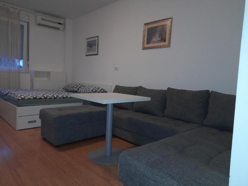 Apartment Megi - image 13
