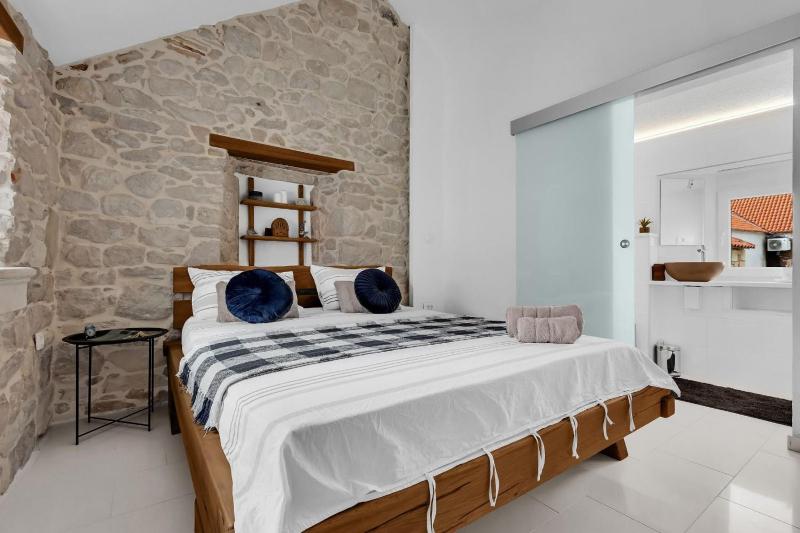 Apartments by the sea Makarska - 21443 - image 7