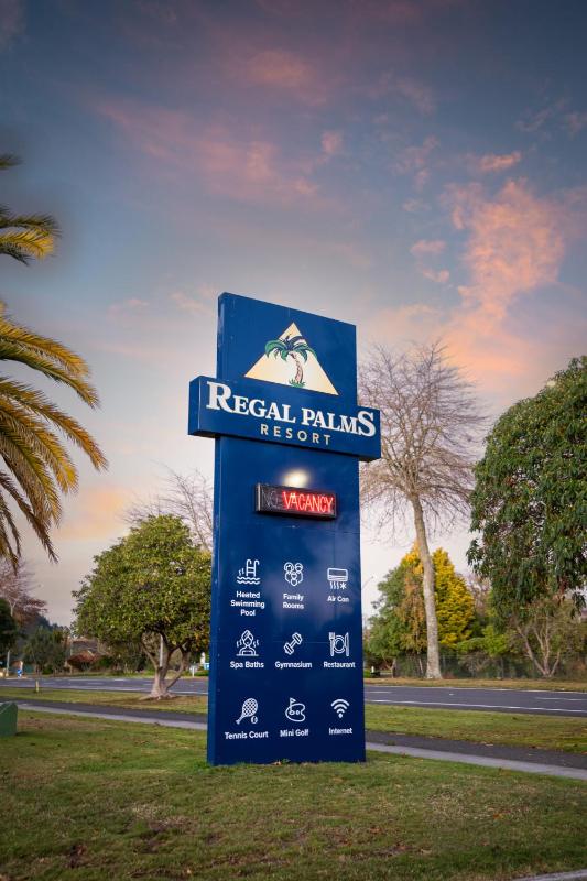 Regal Palms Resort - image 31
