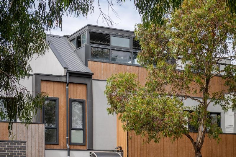 StayCentral - Thornbury Entertainer Townhouse - image 9