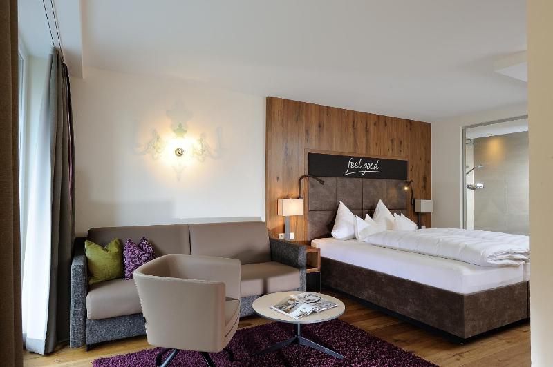 Classic Double Room image 1