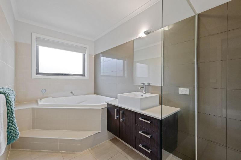 Penguin Place - image 16