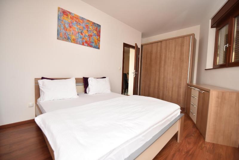 One-Bedroom Suite image 3