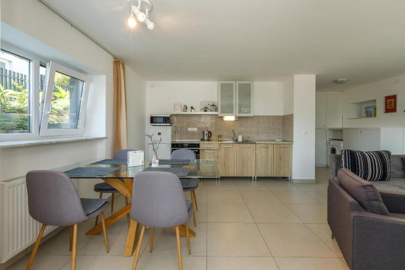 One-Bedroom Apartment image 1