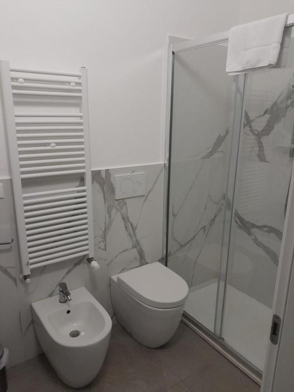 Double Room with Patio image 3
