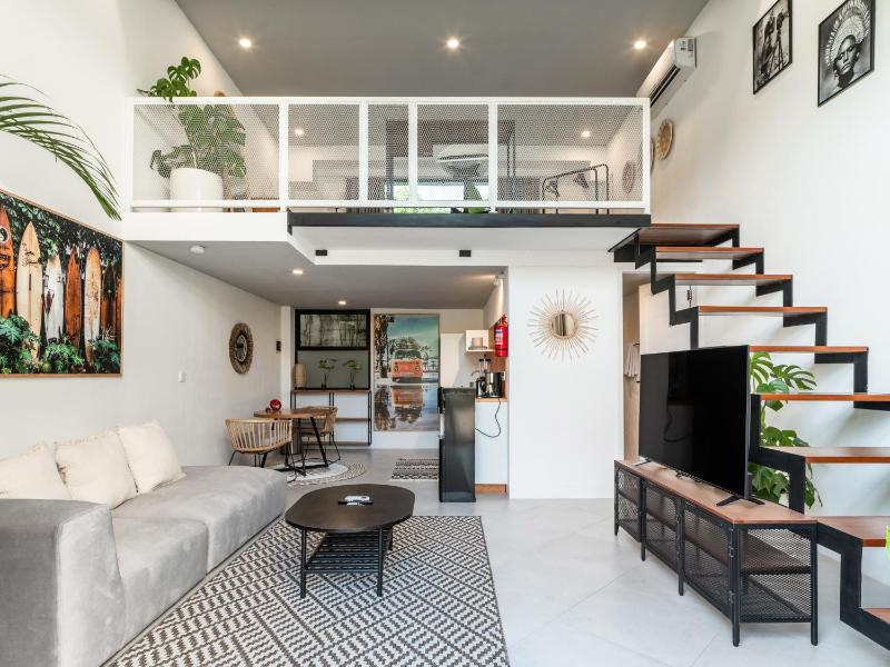 AKA Tropicana Loft Canggu - image 11