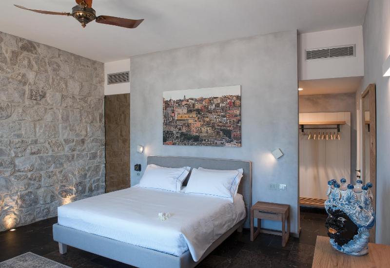 Superior Double Room with View image 1