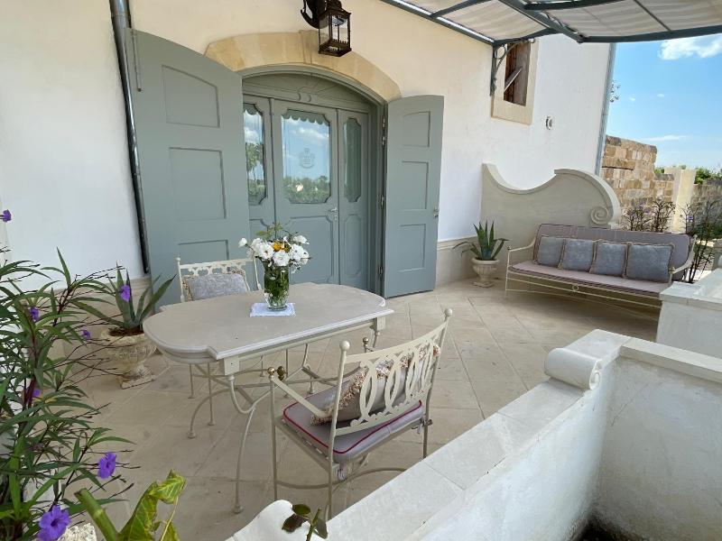 Suite with Private Pool image 4