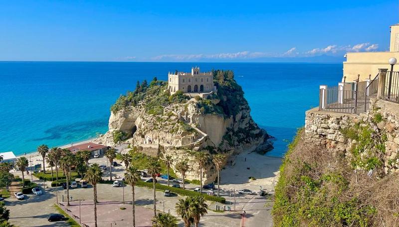 The Queen Tropea - image 14