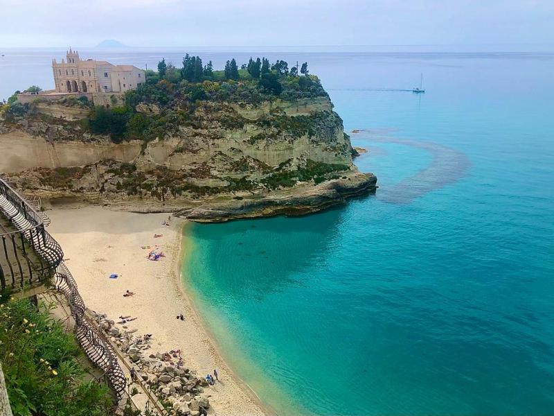 The Queen Tropea - image 11