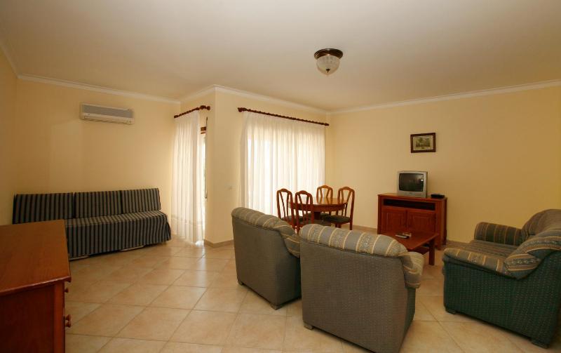 Two-Bedroom Apartment with Balcony image 2