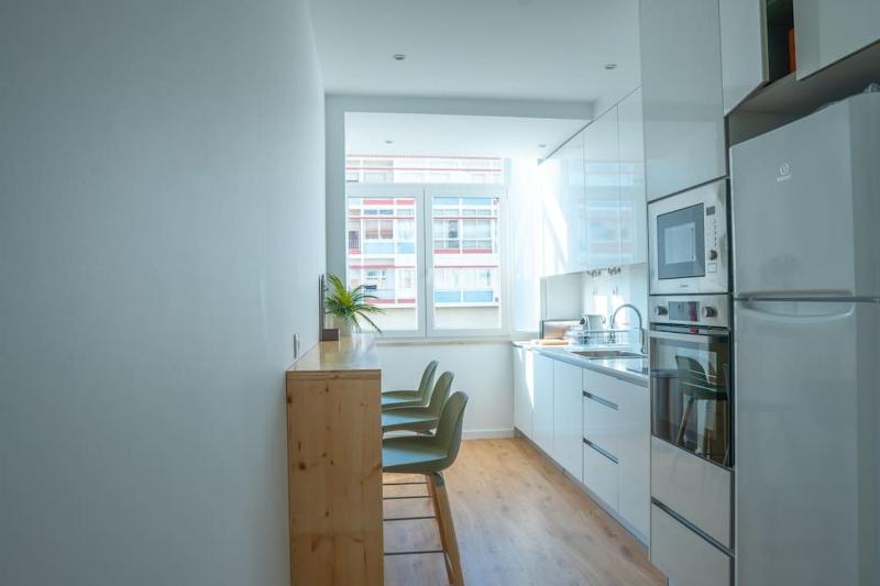 NEW Estrela da Praceta Apt w/ 3 Suites & Oceanview - image 18