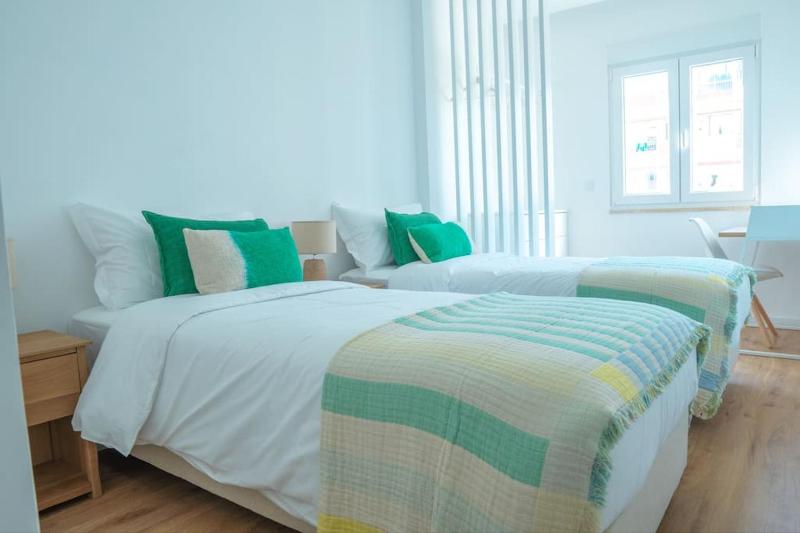 NEW Estrela da Praceta Apt w/ 3 Suites & Oceanview - image 41